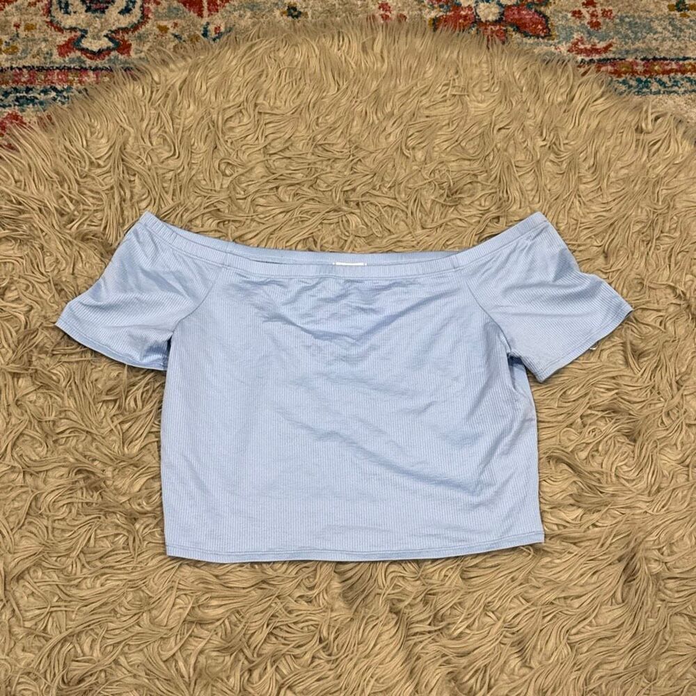 Urban social crop top size XL